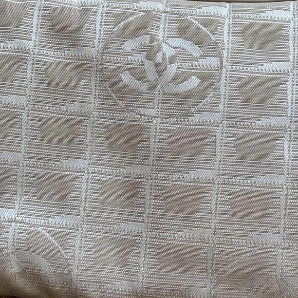 Chanel Women's Cream Bag - Picture 7 of 7